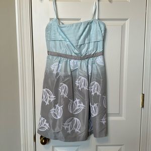 BCBG 8 blue grey floral strapless cocktail dress NWT